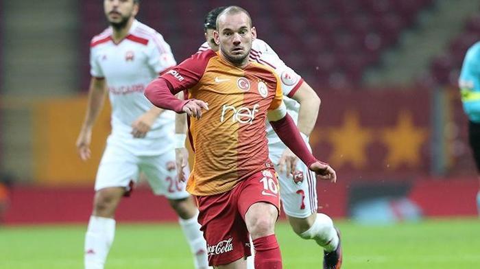 Üç büyüklerde forma giyen oyuncuların yıllık ücretleri