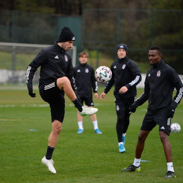 SON DAKİKA Beşiktaşa Ghezzaldan müjdeli haber