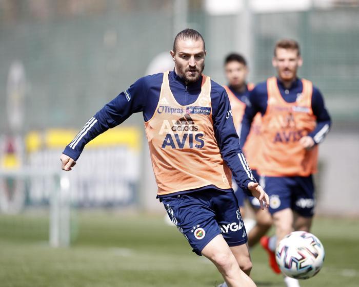Fenerbahçede son dakika Emre Belözoğlu kararını verdi...