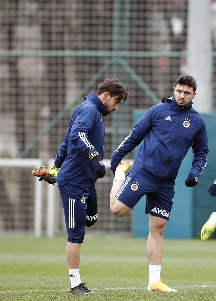 Fenerbahçede son dakika Emre Belözoğlu kararını verdi...