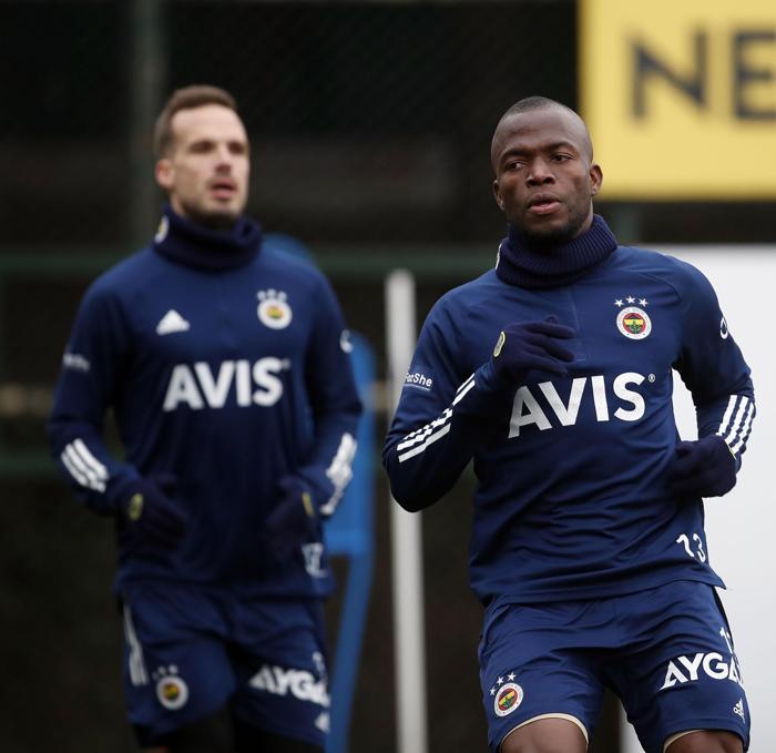 Fenerbahçede son dakika Emre Belözoğlu kararını verdi...
