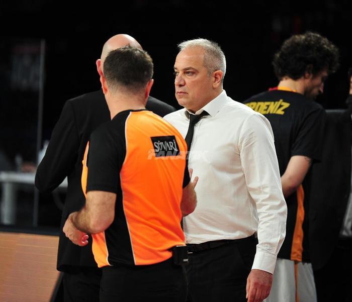 Fatih Terim, Galatasaray Basketbol Takımını yalnız bırakmadı