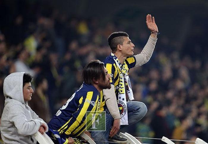 Rus spiker: Fenerbahçeli taraftarlar bir şeye tepki gösteriyor ama anlamadım