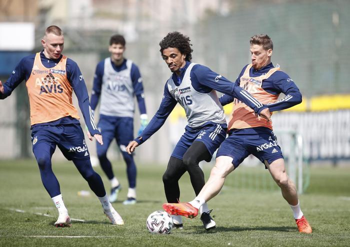 Fenerbahçe idmanından kareler Yüzler gülüyor