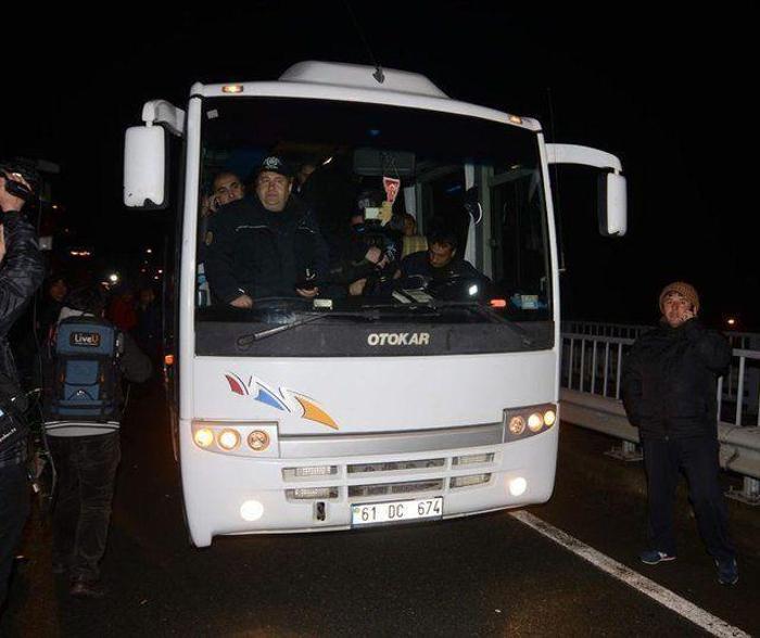 Fenerbahçe takım otobüsüne yapılan saldırıda FETÖ şüphelisi bekçi olay yerinde nöbetçiymiş