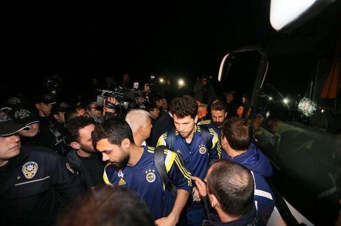 Fenerbahçe takım otobüsüne yapılan saldırıda FETÖ şüphelisi bekçi olay yerinde nöbetçiymiş