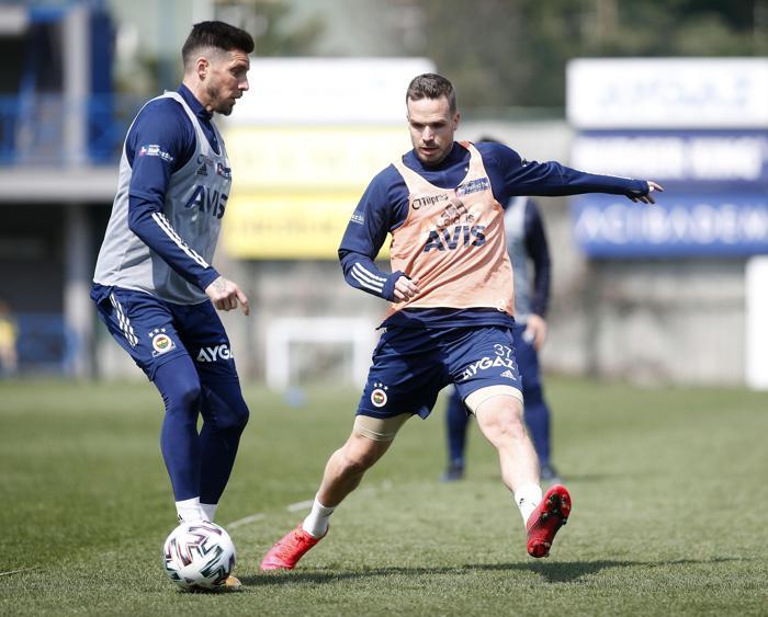 Fenerbahçe idmanından kareler Yüzler gülüyor