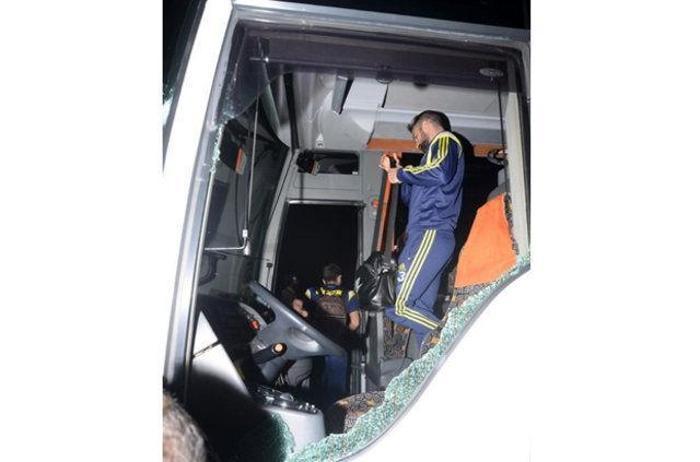 Fenerbahçe takım otobüsüne yapılan saldırıda FETÖ şüphelisi bekçi olay yerinde nöbetçiymiş