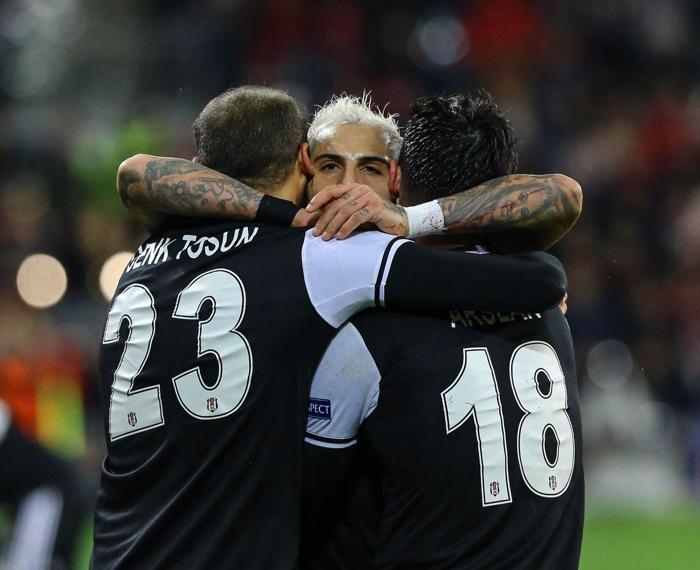 Cenk Tosunun hedefi 25 gol