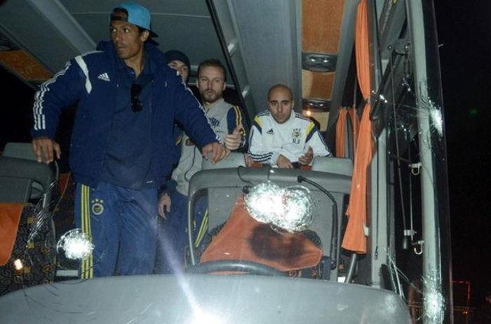 Fenerbahçe takım otobüsüne yapılan saldırıda FETÖ şüphelisi bekçi olay yerinde nöbetçiymiş