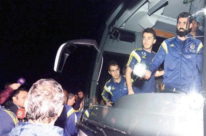 Fenerbahçe takım otobüsüne yapılan saldırıda FETÖ şüphelisi bekçi olay yerinde nöbetçiymiş