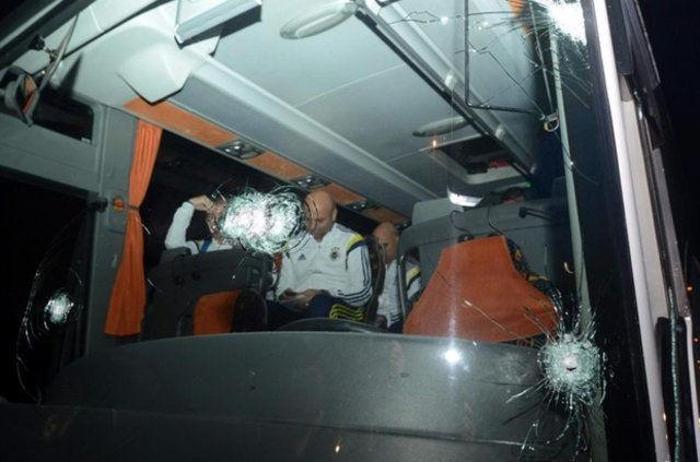 Fenerbahçe takım otobüsüne yapılan saldırıda FETÖ şüphelisi bekçi olay yerinde nöbetçiymiş