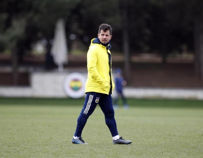 Son dakika - Fenerbahçede ayrılık ve emeklilik kararı...