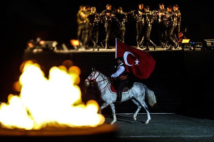 EYOFtan çok özel kareler