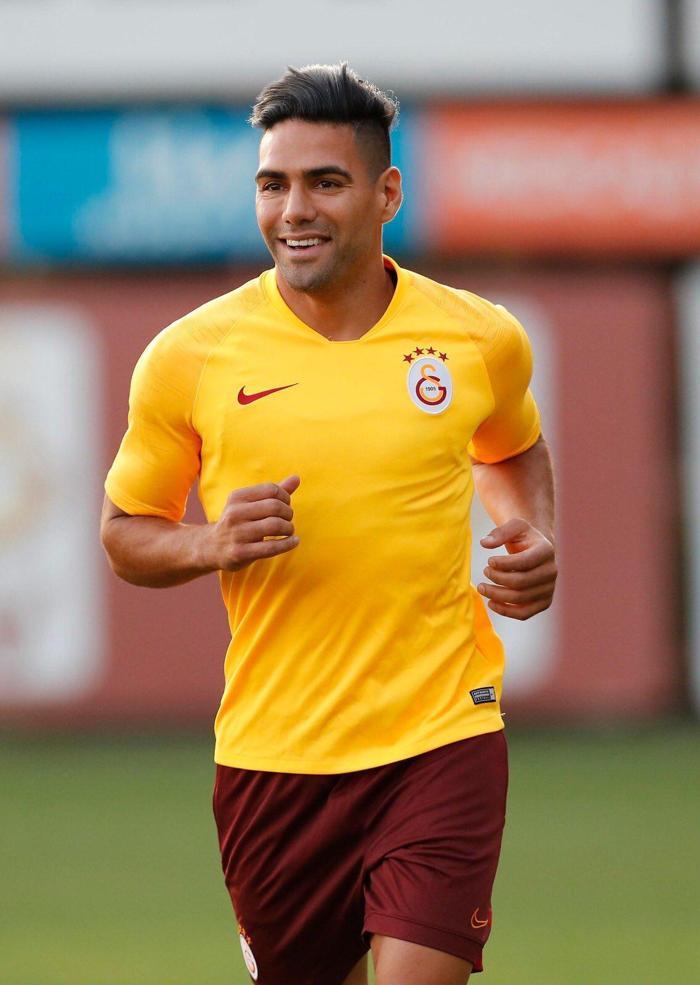 Galatasarayda son dakika: Falcao ilk kez antrenmanda