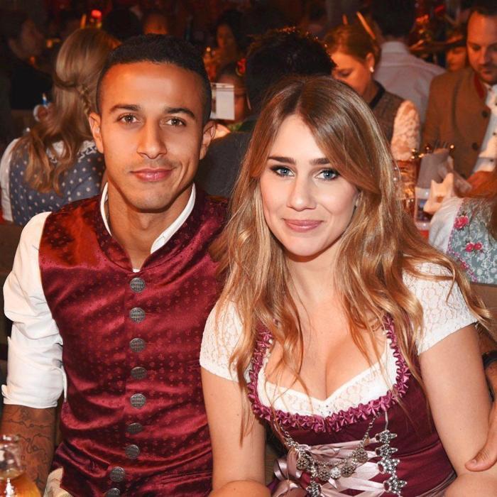 Thiago Alcantaranın eşi Julia Vigas, transferi engellemeye çalışmış
