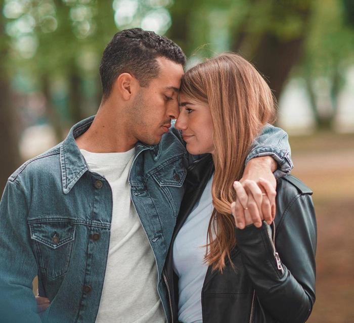 Thiago Alcantaranın eşi Julia Vigas, transferi engellemeye çalışmış