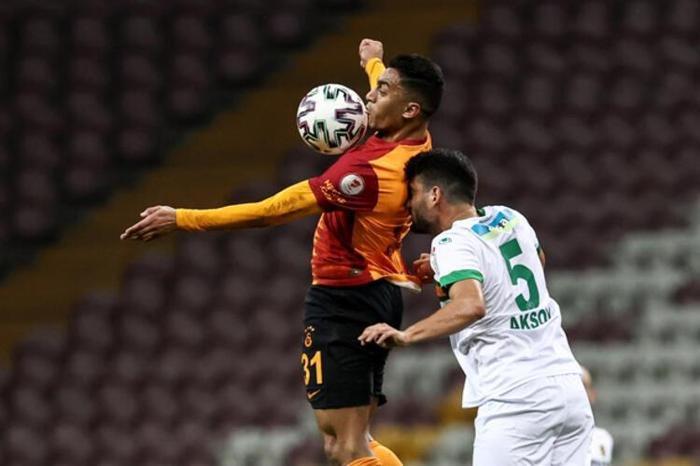 Galatasaraylı Mostafa Mohamedden sürpriz adım 2 dev kulüp peşinde