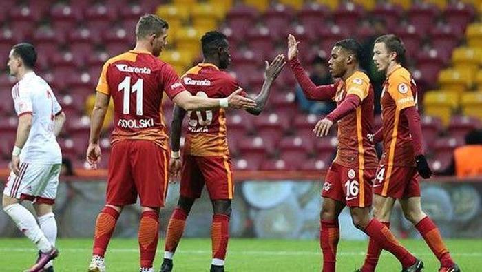 Galatasarayda flaş gelişme Hasan Şaş bombası...