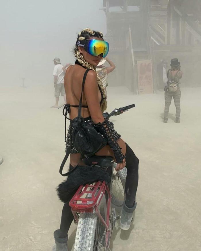 2019 Burning Manden renkli kareler