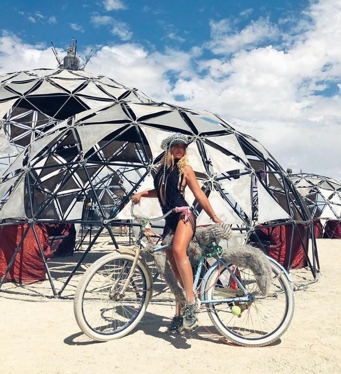 2019 Burning Manden renkli kareler