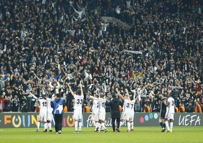 Derbiye bilet bulamadılar, gece tırmanıp stada girdiler