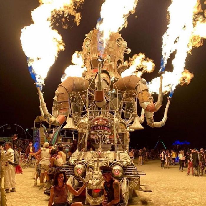 2019 Burning Manden renkli kareler