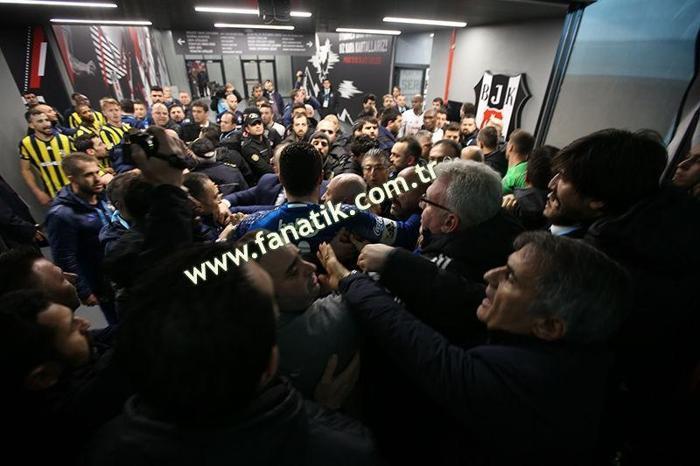 Beşiktaş - Fenerbahçe derbisinin 12 gerilim anı...