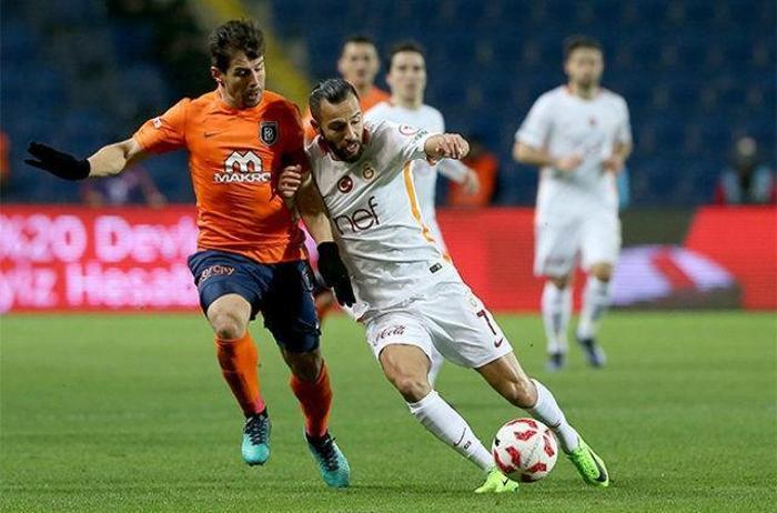 Emre Belözoğlu fena patladı
