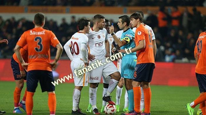 Başakşehir-Galatasaray maçında kareler