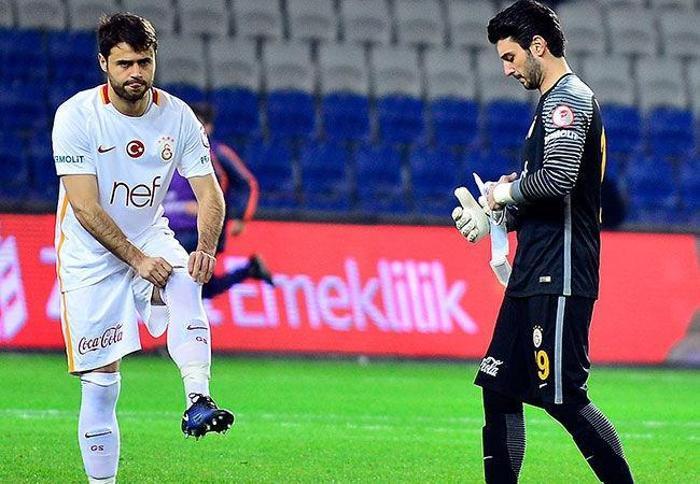 Galatasarayda takımın yarısı değişiyor