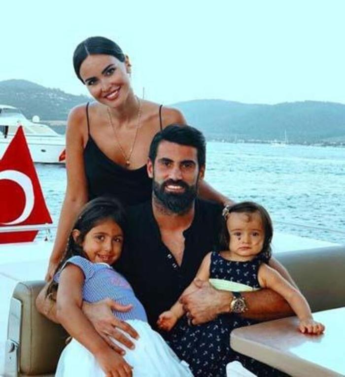 Volkan Demirelin eşi Zeynep Demirelden duygusal mesaj