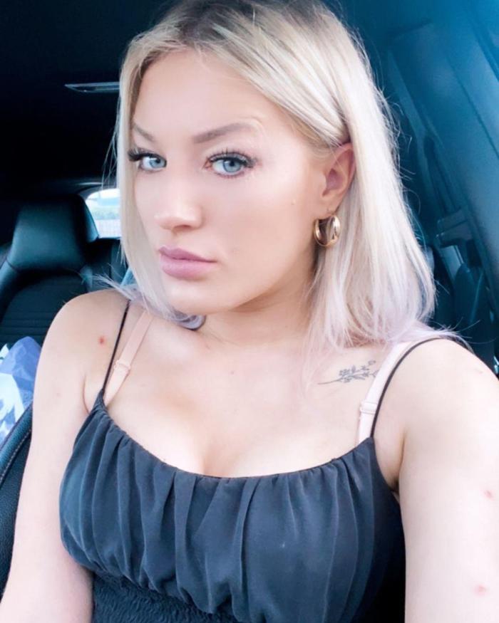 Dünya şampiyonu Elise Christie, kurye oldu