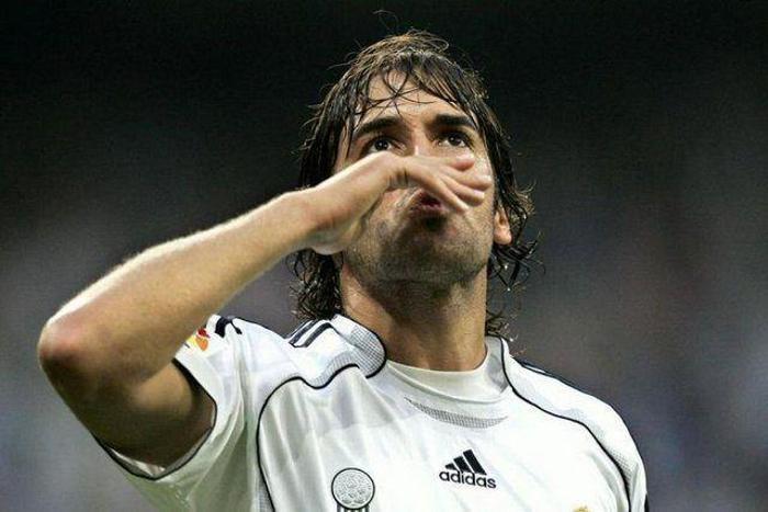 Türkiyeye getiremediğimiz yıldız futbolcular