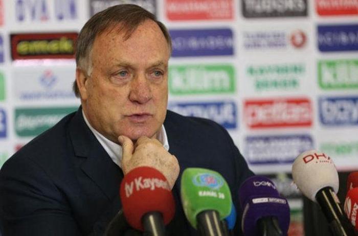 Dick Advocaattan Fenerbahçe yönetimine acı reçete