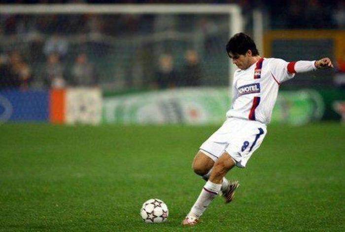 Türkiyeye getiremediğimiz yıldız futbolcular
