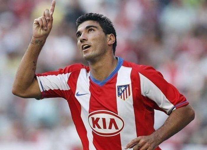 Türkiyeye getiremediğimiz yıldız futbolcular