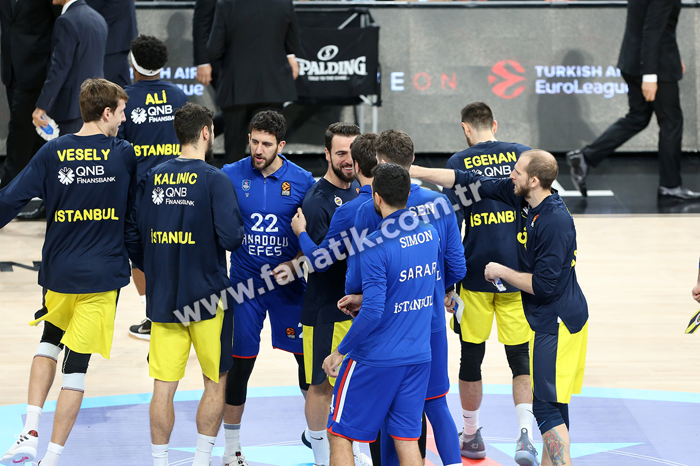 EuroLeaguede Türk derbisi heyecanı yaşandı