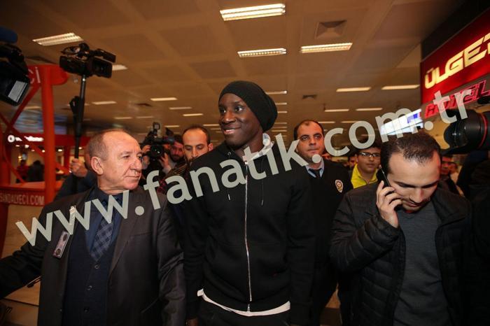 Demba Banın gelişinde ilginç detay