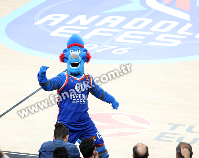 EuroLeaguede Türk derbisi heyecanı yaşandı