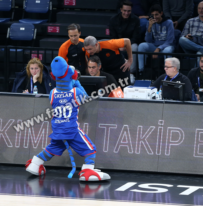 EuroLeaguede Türk derbisi heyecanı yaşandı