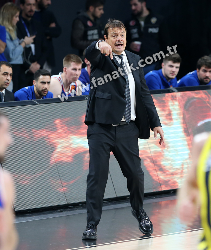 EuroLeaguede Türk derbisi heyecanı yaşandı