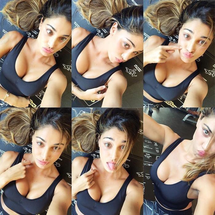 Belen Rodriguez kendini sahillere attı