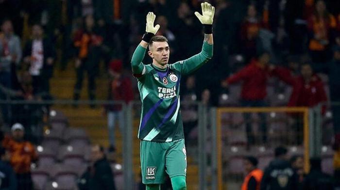 Galatasarayda son dakika Muslera gelişmesi Görüşmeler başladı...