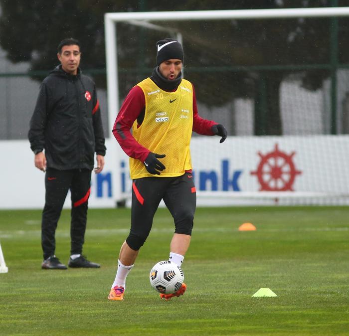Şenol Güneş kararını verdi Kaleyi kim koruyacak Türkiye - Hollanda muhtemel 11...