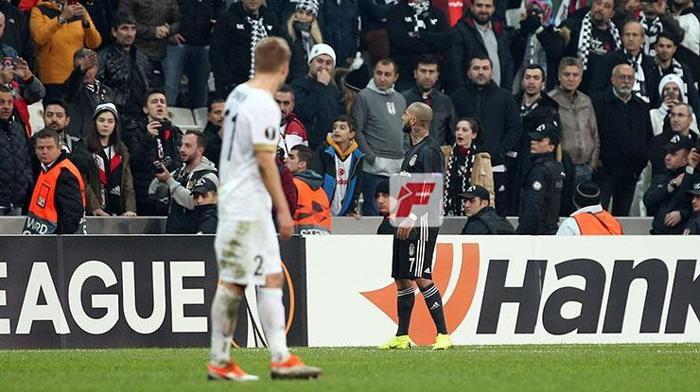 Ricardo Quaresma Beşiktaş taraftarıyla tartıştı