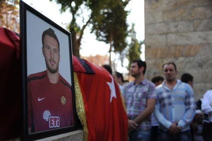 Türk futbolunun acı kaybı: Ediz Bahtiyaroğlu