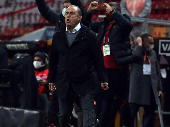 Galatasarayda Fatih Terim kaç maç ceza alabilir