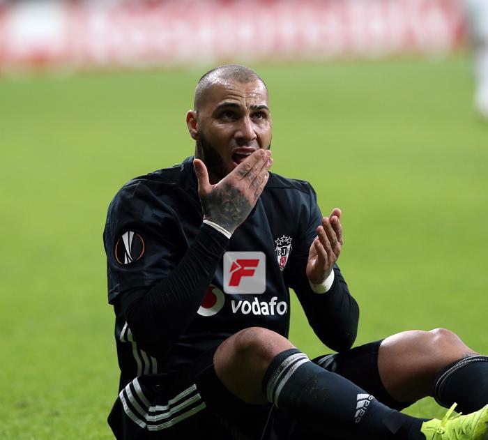 Ricardo Quaresma Beşiktaş taraftarıyla tartıştı