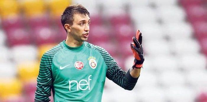 Muslera bombası